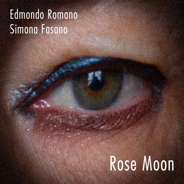 Copertina di Rose Moon
